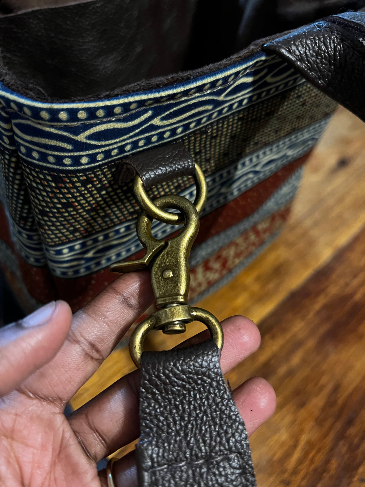 Lyeti Knot Crossbody Bag