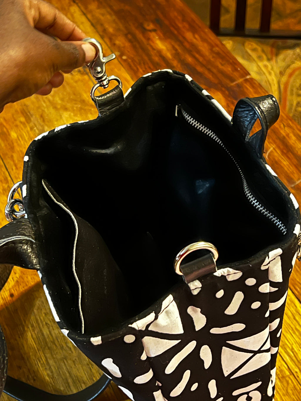 Telsi Crossbody Bag (Black)