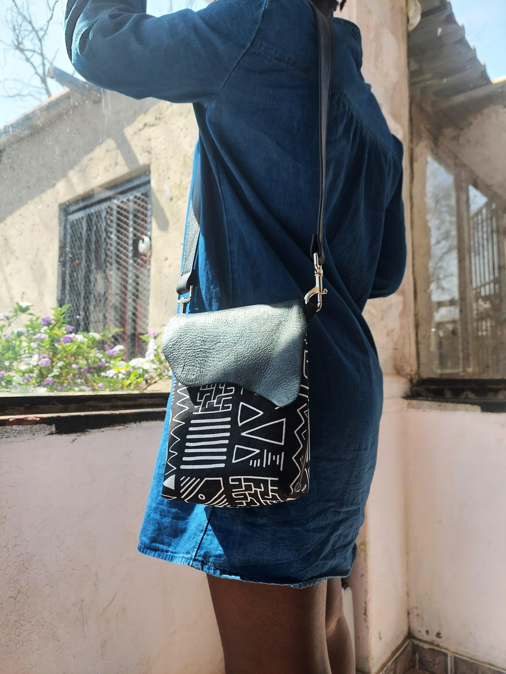 Ntatho Crossbody Bag